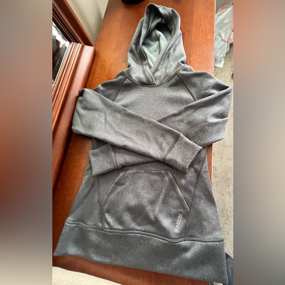 ☃️Reebok sweatshirt hoodie with fleece lining